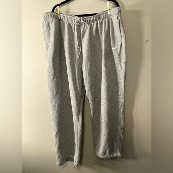 Nike grey sweatpants relaxed | Never worn - Picture 1 of 4